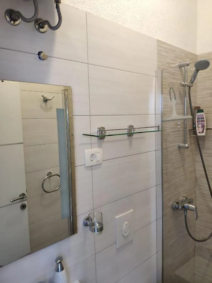 Kuzma Rooms And Apartments 斯普利特