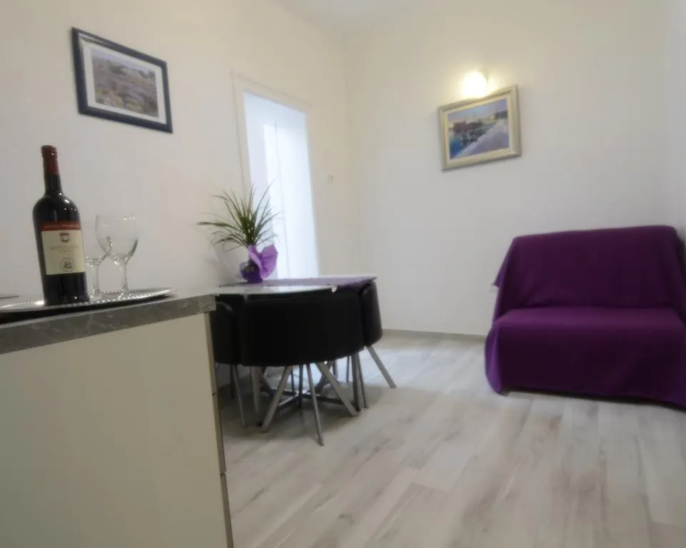 Kuzma Rooms And Apartments 斯普利特