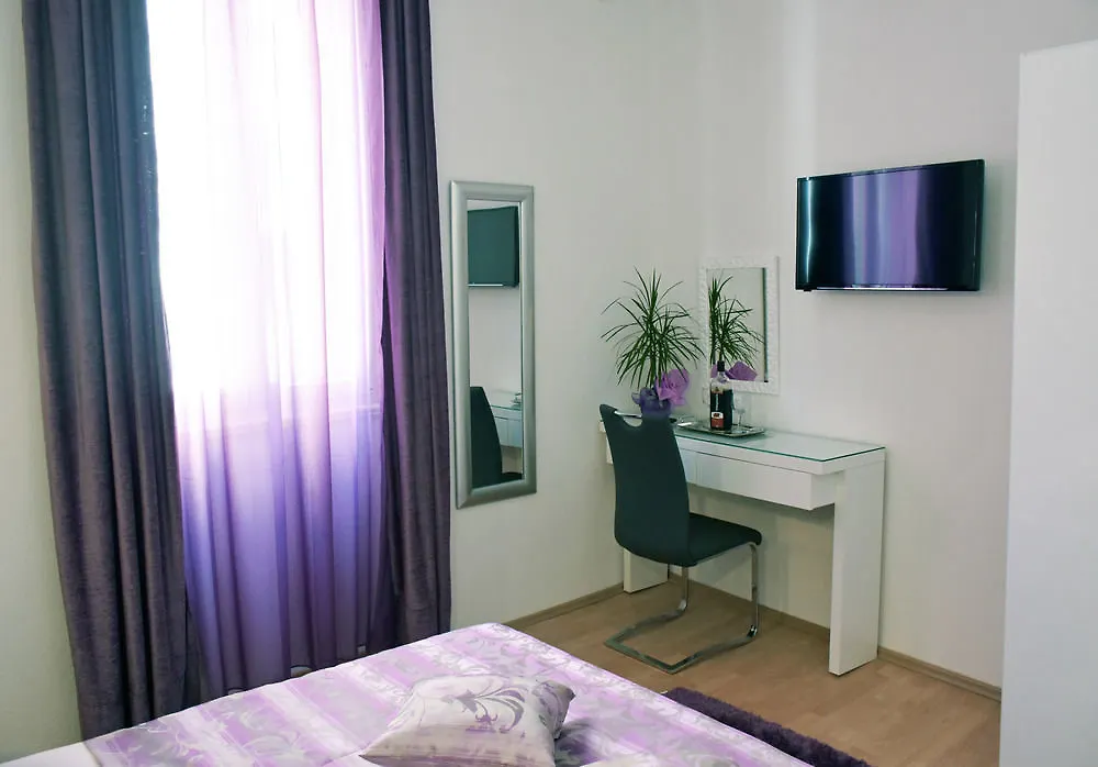 Kuzma Rooms And Apartments 斯普利特