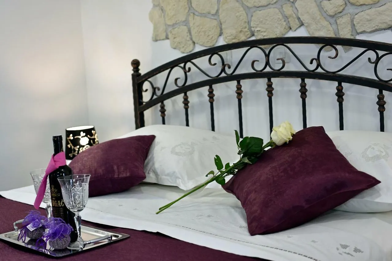 Kuzma Rooms And Apartments 斯普利特 0*,