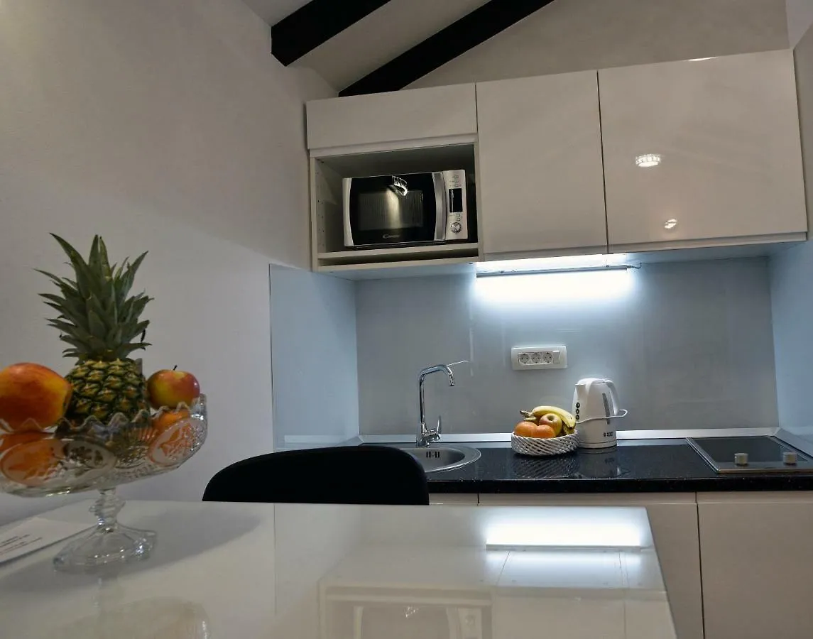 Kuzma Rooms And Apartments 斯普利特