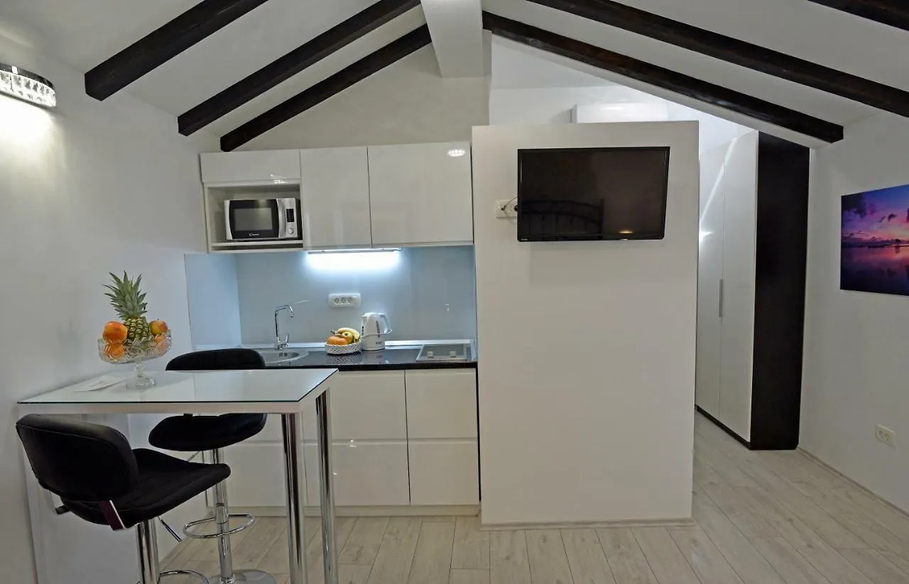 Kuzma Rooms And Apartments 斯普利特