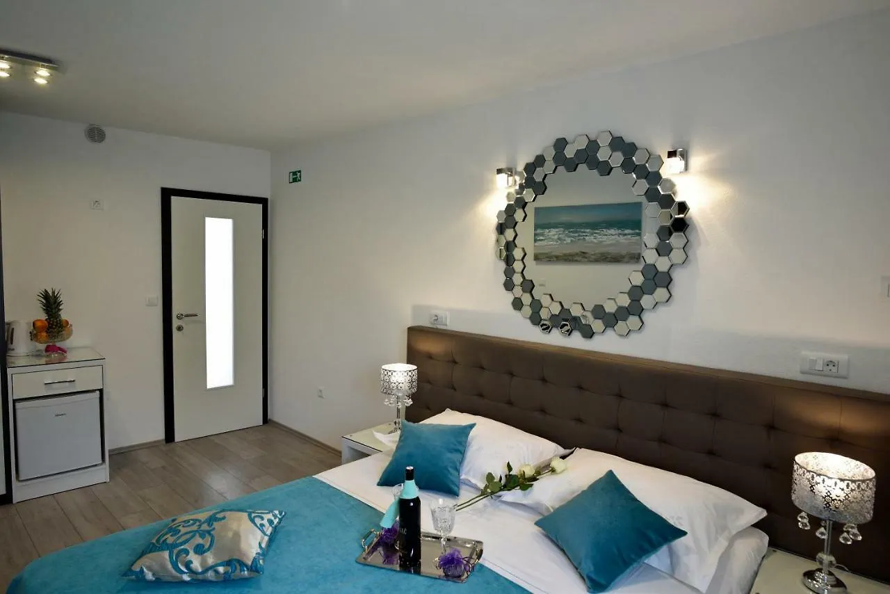 Kuzma Rooms And Apartments Split 0*,