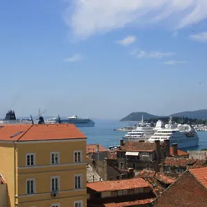 King's View Apartment