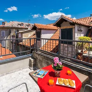 Rooftop View In The Palace Walls Apartment