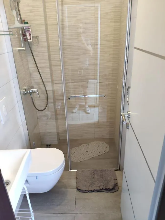 Kuzma Rooms And Apartments Split 0*,