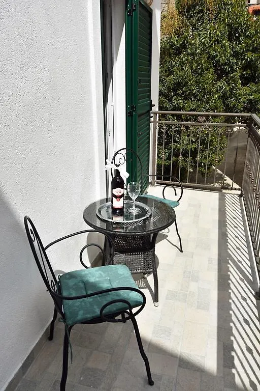 Kuzma Rooms And Apartments Split Croatia