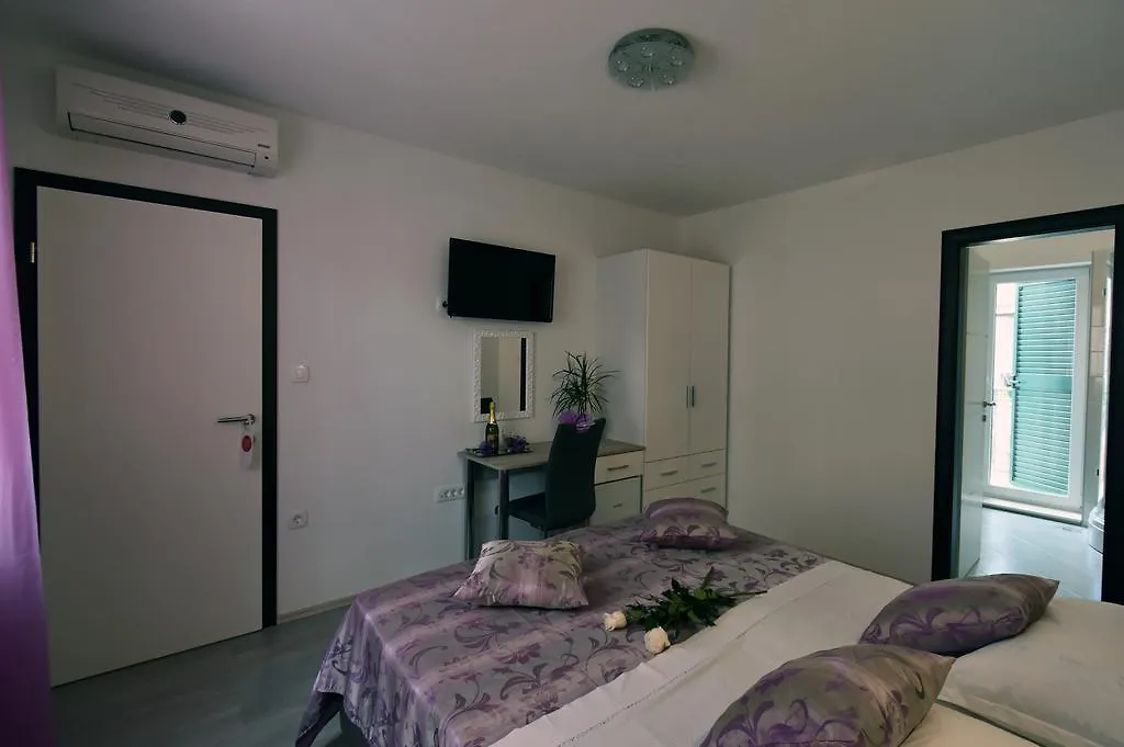 Kuzma Rooms And Apartments Split