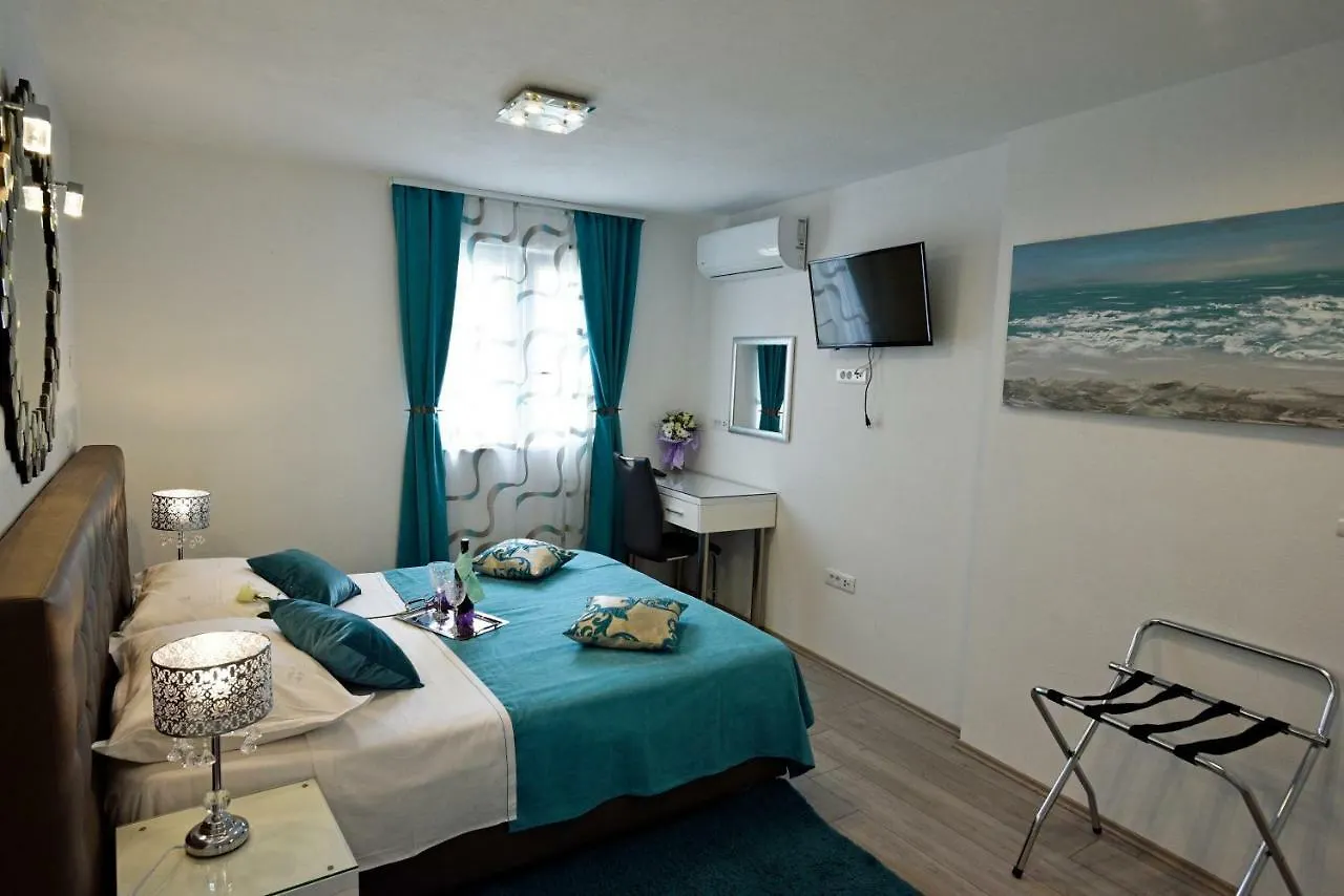 Kuzma Rooms And Apartments Split 0*,